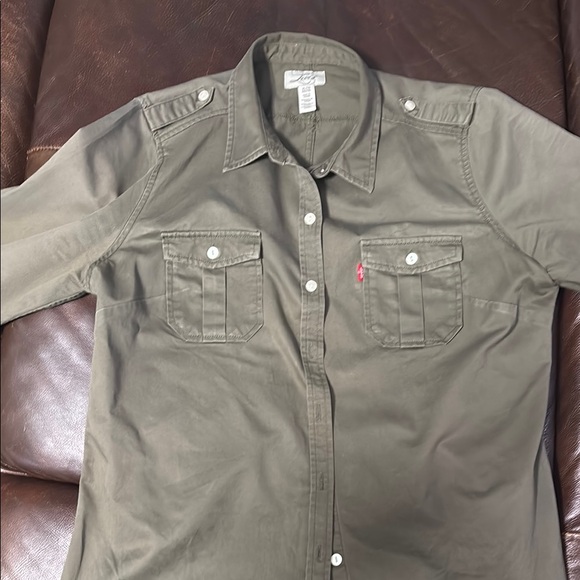 Levi's Khaki Button-Up Shirt, ladies - Picture 1 of 4
